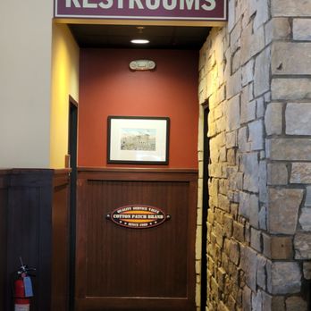 Cotton Patch Cafe - the entrance to the restaurant - American Near Me - Round Rock, Texas