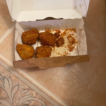 Shake Shack 6201 Hollywood - Hollywood & Gower - This is your 6-piece??? For real? Last time you get my money. - Burgers Near Me - Los Angeles, California