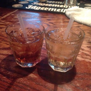 Taxi's Pianobar - two cocktails on a bar - Piano Bars Near Me - San Marcos, Texas