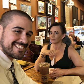 The Coffee Hub - Grant & Jen - Ice Cream & Frozen Yogurt Near Me - Lacon, Illinois