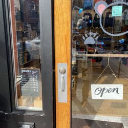 The Maine Souvenir Shop - Front door says OPEN but locked with post-it noting Gone To Lunch