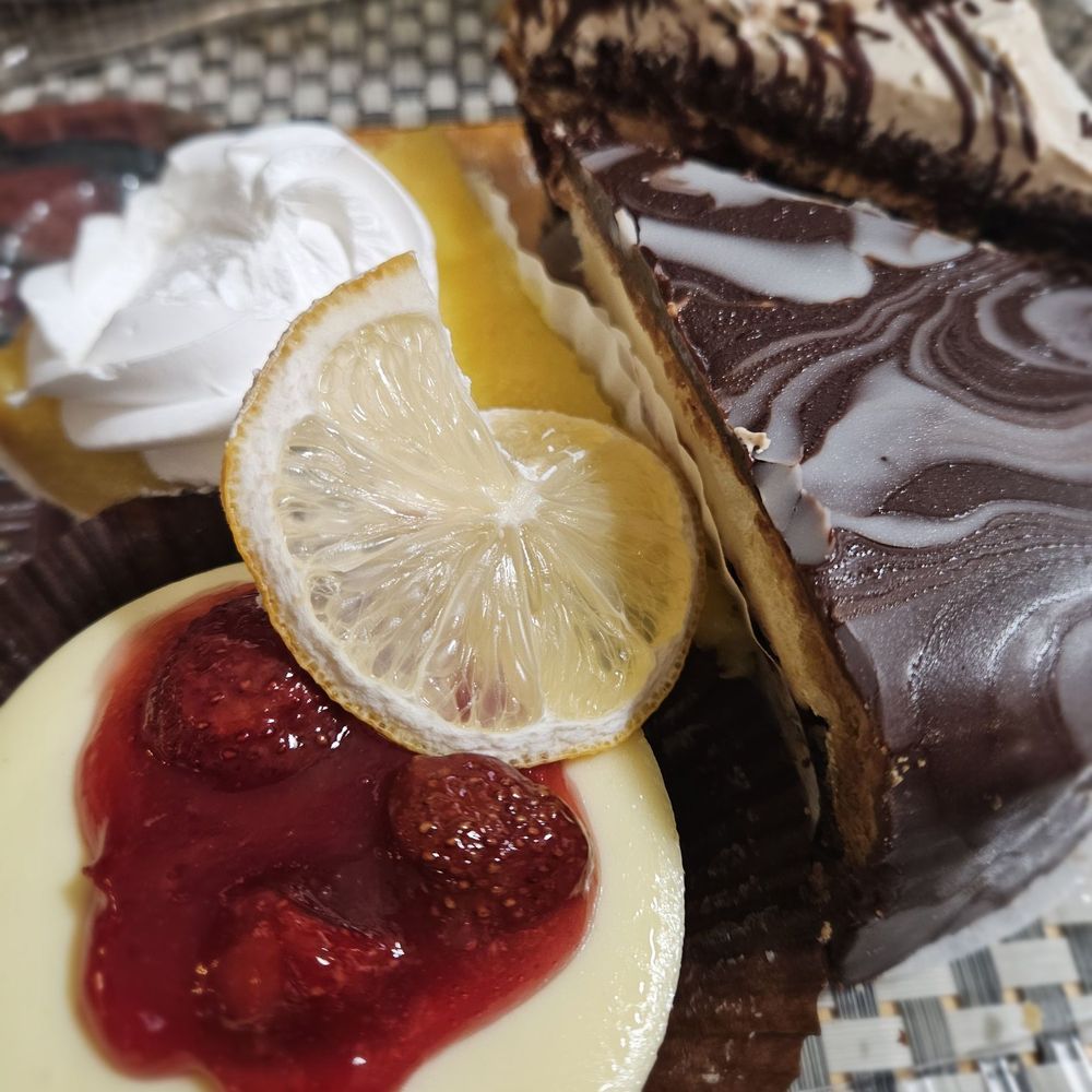 Major Market - Lemon Tart, Cheesecake, Tuxedo and Mocha slices - Grocery Near Me - Escondido, California Major Market - Lemon Tart, Cheesecake, Tuxedo and Mocha slices - Grocery Near Me - Escondido, California