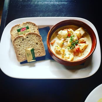 Legends Bar - Seafood chowder - Music Venues Near Me - Dublin, D