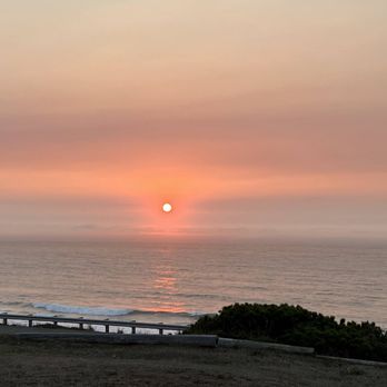 Seashore Rambles Rentals - The sunset pretty much every night....aaahhhhh - Vacation Rentals Near Me - Gold Beach, Oregon Seashore Rambles Rentals - The sunset pretty much every night....aaahhhhh - Vacation Rentals Near Me - Gold Beach, Oregon