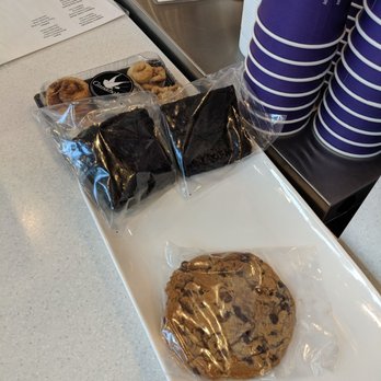 Cinnaholic - Cookies, brownies, and mini cinnamon rolls - Vegan Near Me - Ottawa, Ontario