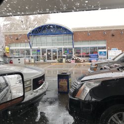 Marathon Fuel - I've been in here twice, it's a good gas convenient store.