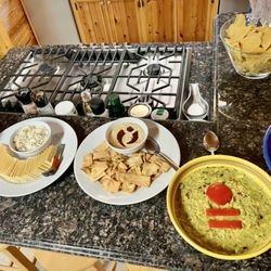 Soma Ranch Retreat - Snacks in the kitchen