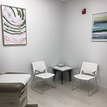Medlogic - Adult Exam Room - Family Practice Near Me - Kenosha, Wisconsin