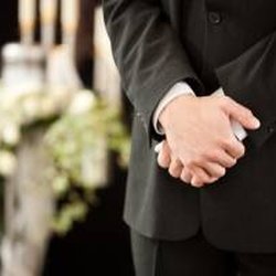 Carlson Holmquist-Sayles Funeral Home & Crematory