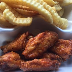 Tonys Deli - Hot wit fries
