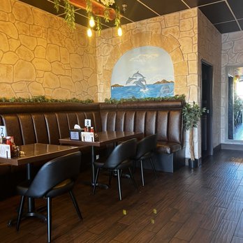 Casa de Pizza & Wings - Interior - Pizza Near Me - Las Vegas, Nevada Casa de Pizza & Wings - Interior - Pizza Near Me - Las Vegas, Nevada