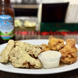 Blue 42 - 8 wings with Avocado Ranch and Lemon Pepper