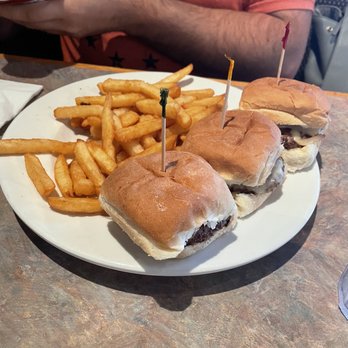 Village Grille - Sliders - American Near Me - Grosse Pointe, Michigan