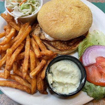 The Log Den - American Near Me - Egg Harbor, Wisconsin