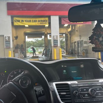 Jiffy Lube - Has me sitting here with 25 minutes left on their shift - Oil Change Stations Near Me - Fort Lauderdale, Florida Jiffy Lube - Has me sitting here with 25 minutes left on their shift - Oil Change Stations Near Me - Fort Lauderdale, Florida