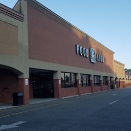 the outside of a restaurant