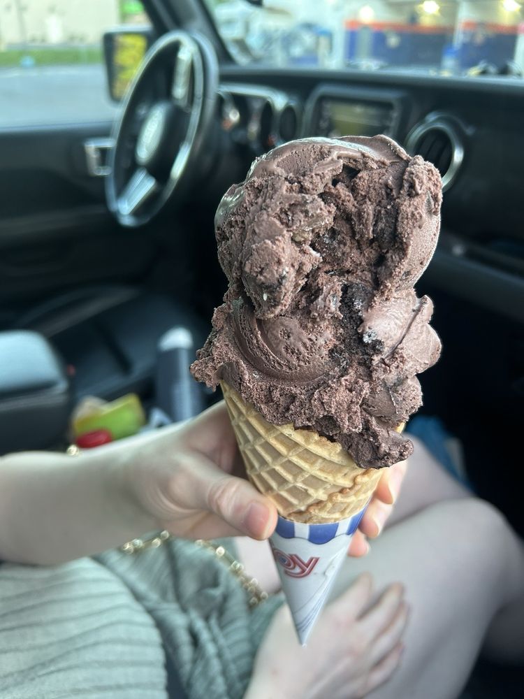 The Icebox Creamery Logo