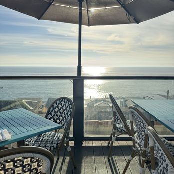 The Rooftop Lounge - Lounges Near Me - Laguna Beach, California The Rooftop Lounge - Lounges Near Me - Laguna Beach, California