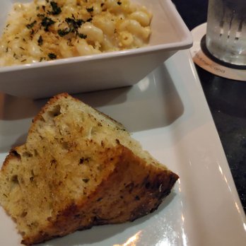 Americana - Mac n cheese - New American Near Me - Des Moines, Iowa