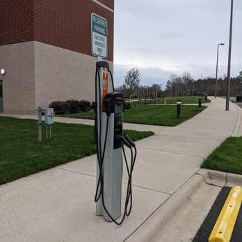 ChargePoint - ChargePoint, 2820 Campus Ridge Rd, Matthews - EV Charging Stations Near Me - Matthews, North Carolina ChargePoint - ChargePoint, 2820 Campus Ridge Rd, Matthews - EV Charging Stations Near Me - Matthews, North Carolina