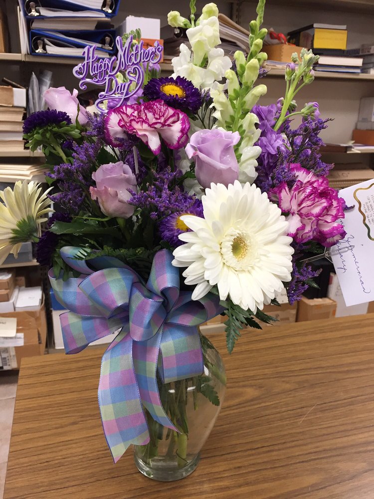 EDGAR FLOWER AND GIFT SHOPS Updated August 2024 109 N Main St