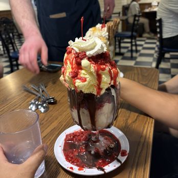 Leatherby's Family Creamery - Ice Cream & Frozen Yogurt Near Me - Orem, Utah Leatherby's Family Creamery - Ice Cream & Frozen Yogurt Near Me - Orem, Utah