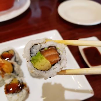 Love Sushi - Salmon Avocado Roll - Japanese Near Me - Gaithersburg, Maryland Love Sushi - Salmon Avocado Roll - Japanese Near Me - Gaithersburg, Maryland