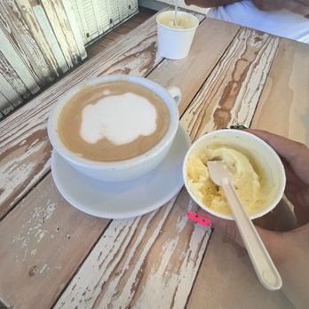 Dolce Neve - There famous latte with pineapple sorbet gelato - Gelato Near Me - Austin, Texas
