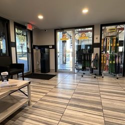 Kwik Kar Oil Change & Auto Care - Shop Interior