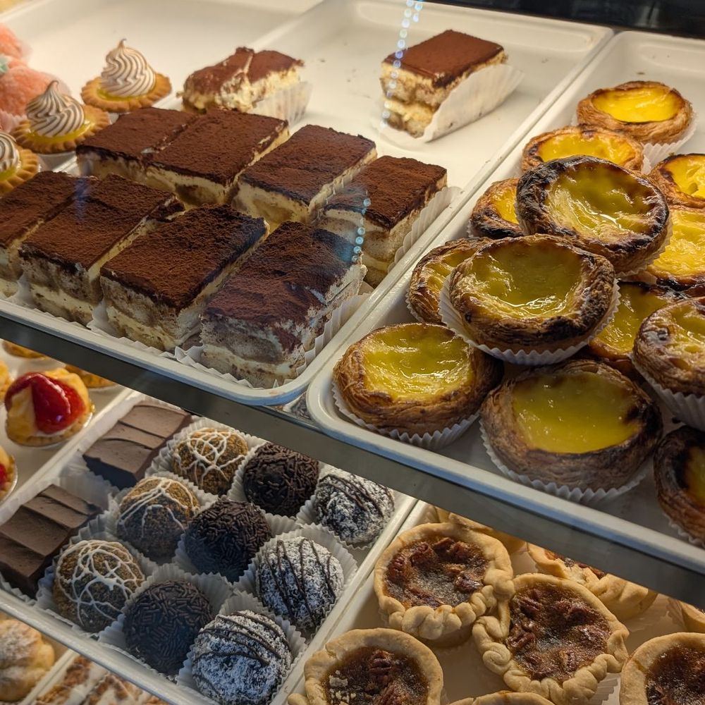 La Strada Bakery - Bakeries Near Me - Woodbridge, Ontario