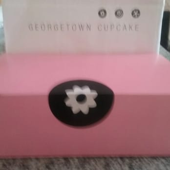 Georgetown Cupcake - Box of six cupcakes - Cupcakes Near Me - Washington, DC, District of Columbia