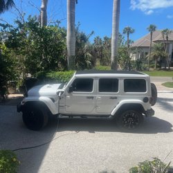 Hebert Jeep Chrysler Dodge Ram - Jeep Wrangler 4XE