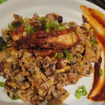 The Charles - Octopus - American Near Me - Wethersfield, Connecticut