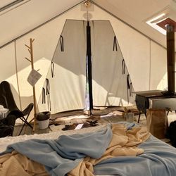 Rustic Rook Resort - Morning in our tent