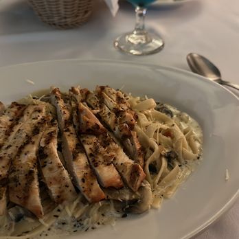 Las Rosas Hotel and Spa - Chicken fettuccine Alfredo dinner for me - Hotels Near Me - Ensenada, BCN Las Rosas Hotel and Spa - Chicken fettuccine Alfredo dinner for me - Hotels Near Me - Ensenada, BCN