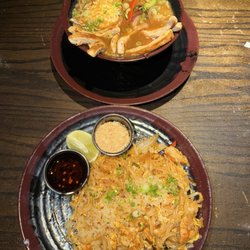 Sumo Japanese Steakhouse & Sushi Bar - Chicken Ramen, Chicken Pad Thai