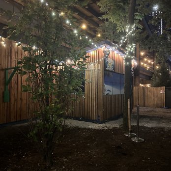 Island Party Hut - Hawaiian Near Me - Chicago, Illinois Island Party Hut - Hawaiian Near Me - Chicago, Illinois