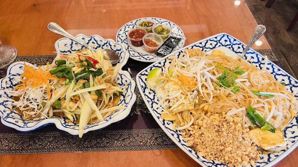 LUCKY ELEPHANT THAI CUISINE 1322 Photos & 1223 Reviews 531 W Arrow