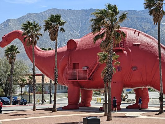 Cabazon Dinosaurs - World's Biggest Dinosaurs by null