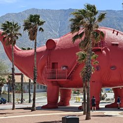 Cabazon Dinosaurs - Backside of the Dino