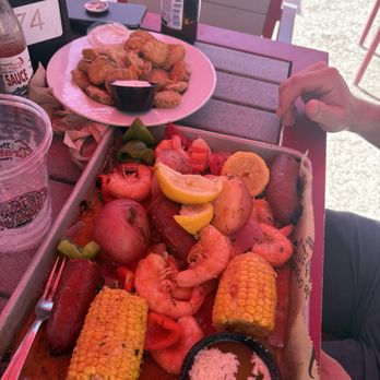 Crabby Bill's - Seafood Near Me - Indian Rocks Beach, Florida