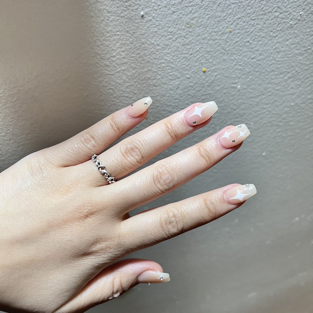 SUNNY NAILS & SPA Updated September 2024 17 Photos 7963 Castor