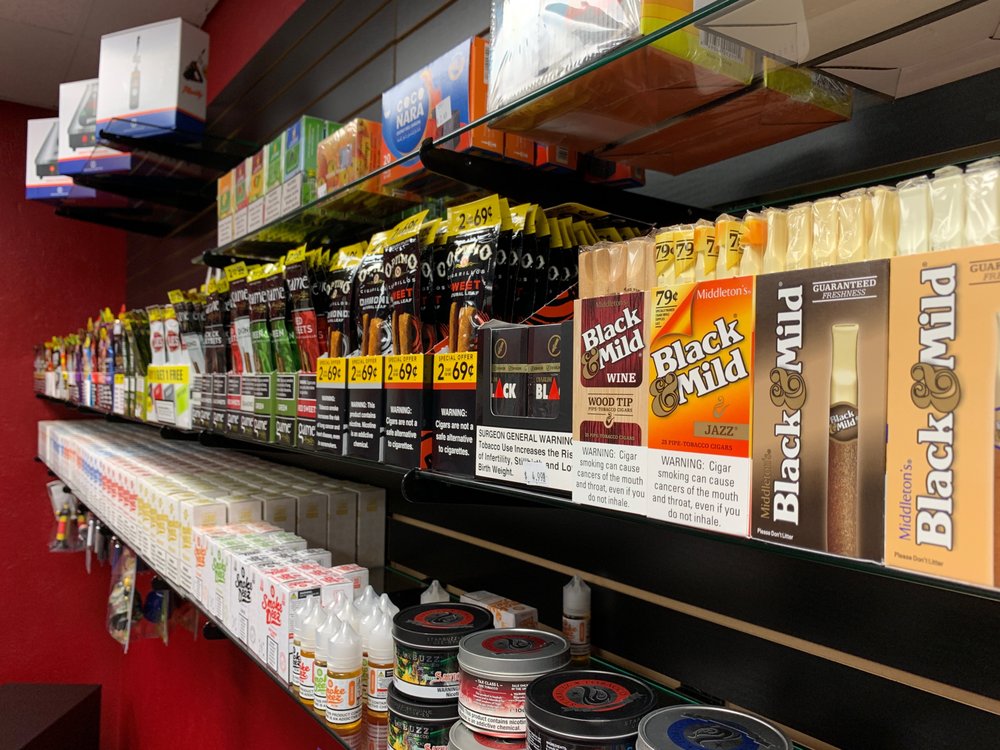 SMOKE DEEZ SMOKE SHOP Updated September 2024 17 Photos 2562