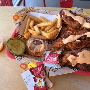 Dave's Hot Chicken - Chicken Shop Near Me - Torrance, California Dave's Hot Chicken - Chicken Shop Near Me - Torrance, California