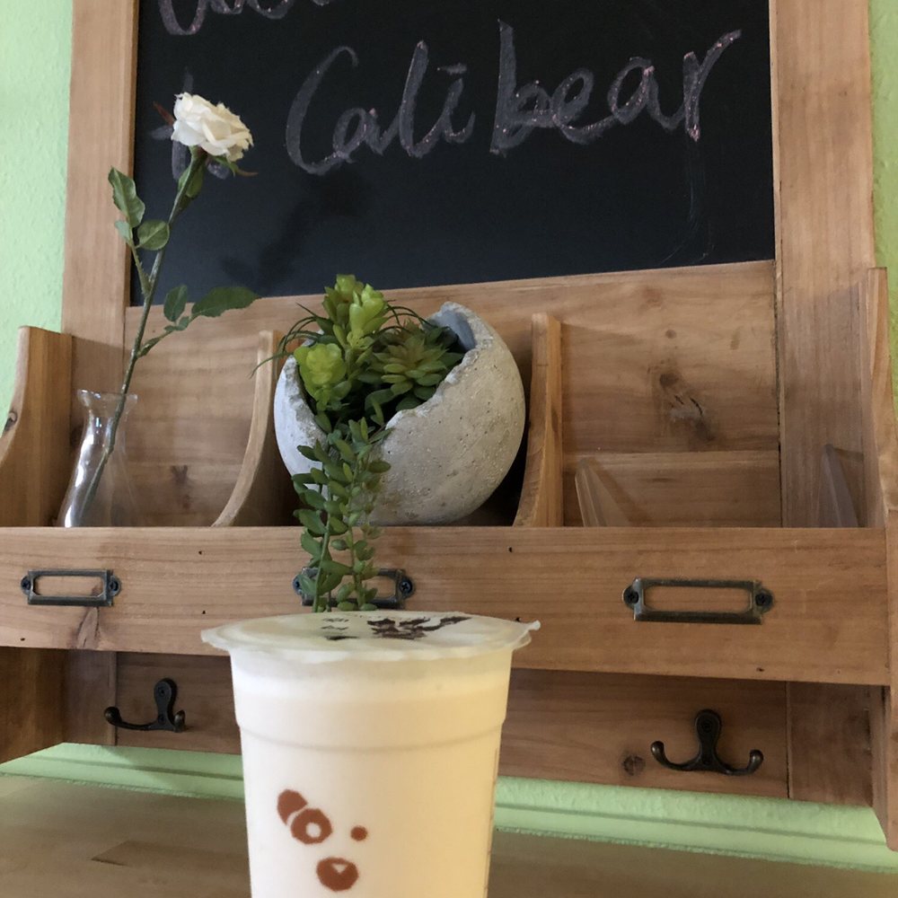 Calibear Cyber Cafe - Peach milk tea - Bubble Tea Near Me - Sunnyvale, California