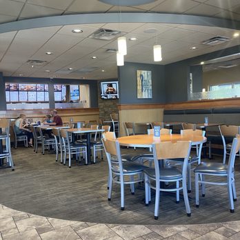 Culver's - Interior - Burgers Near Me - Casselberry, Florida