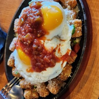Toast & Tonique - Mexi-cal skillet w/tater tots - Breakfast & Brunch Near Me - Newark, California Toast & Tonique - Mexi-cal skillet w/tater tots - Breakfast & Brunch Near Me - Newark, California
