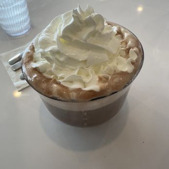 Mandy’s Diner - Hot Chocolate - Diners Near Me - Eugene, Oregon