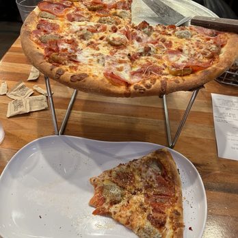 Fratelli Pizza - Meat Lovers Pizza - Large - Pizza Near Me - Flagstaff, Arizona