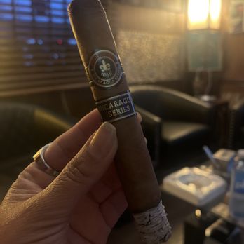 Cigar Empire - Montecristo cigars - Tobacco Shops Near Me - Montrose, California Cigar Empire - Montecristo cigars - Tobacco Shops Near Me - Montrose, California